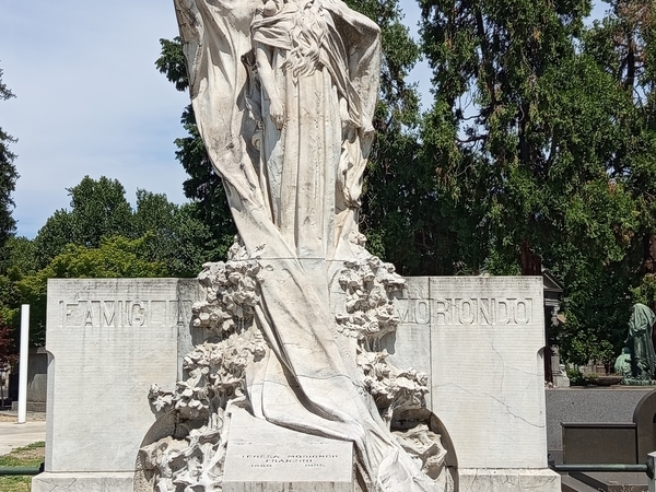 Cimitero monumentale. Tra Liberty e Eclettismo
