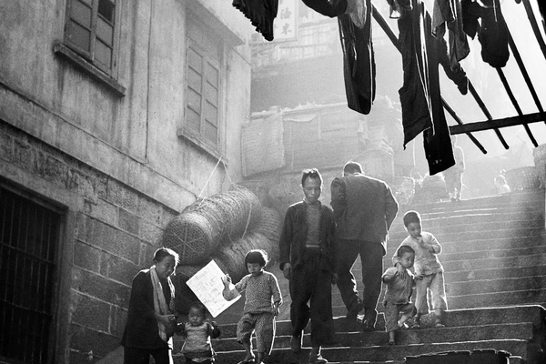 Fan Ho. Il maestro della fotografia di Hong Kong (+ ape)