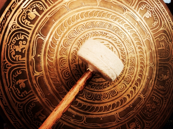 Bagno di Gong, Violino e Cristalli
