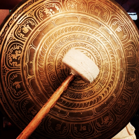 Bagno di Gong, Violino e Cristalli
